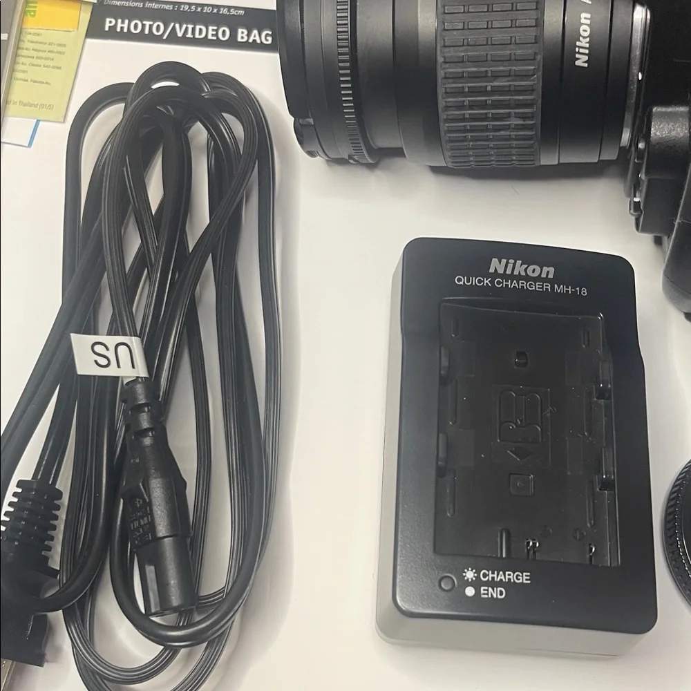 Nikon D100 Digital Camera with‎ Black Accessories Kit